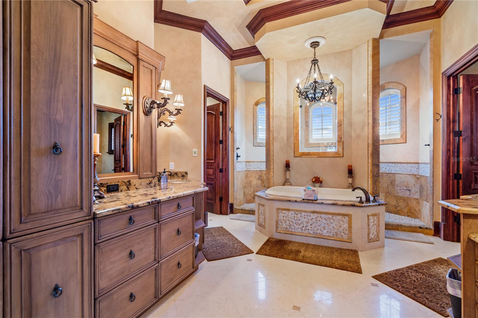 TIERRA VERDE - Residential