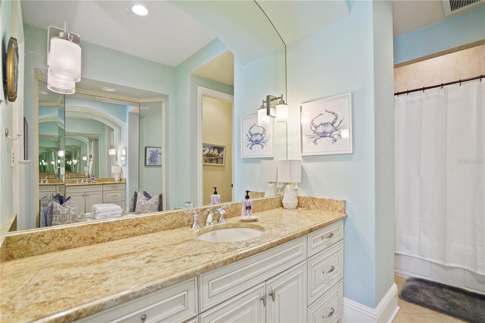 TIERRA VERDE - Residential