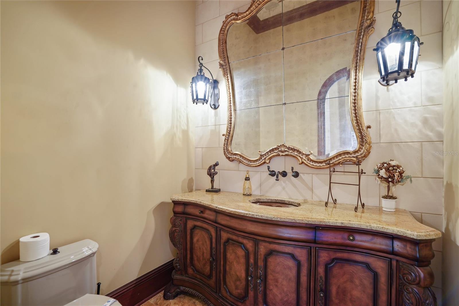 TIERRA VERDE - Residential