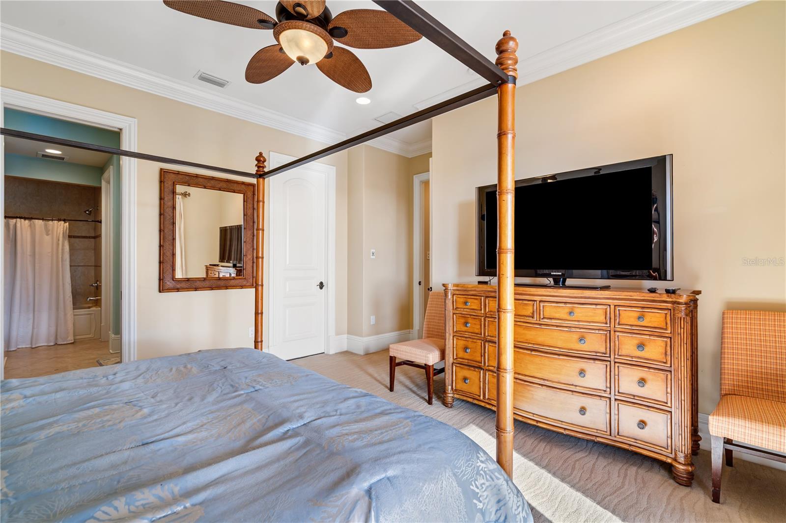 TIERRA VERDE - Residential