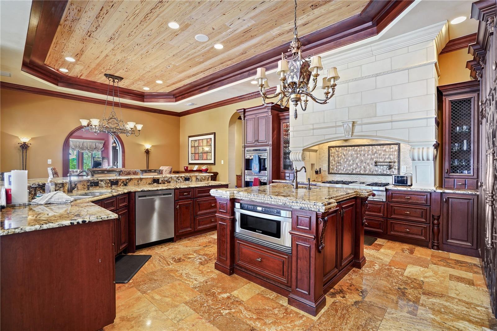 TIERRA VERDE - Residential