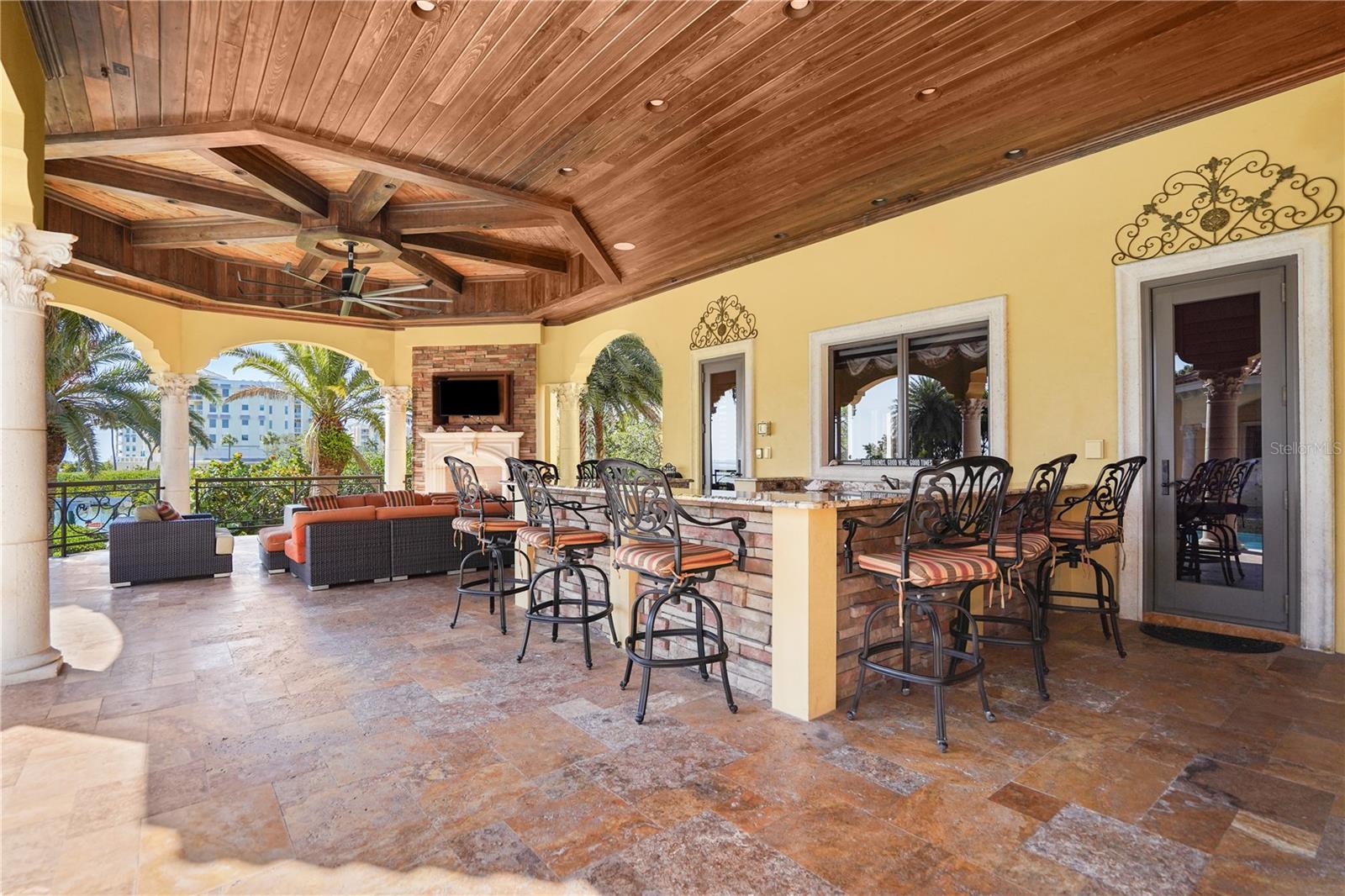 TIERRA VERDE - Residential