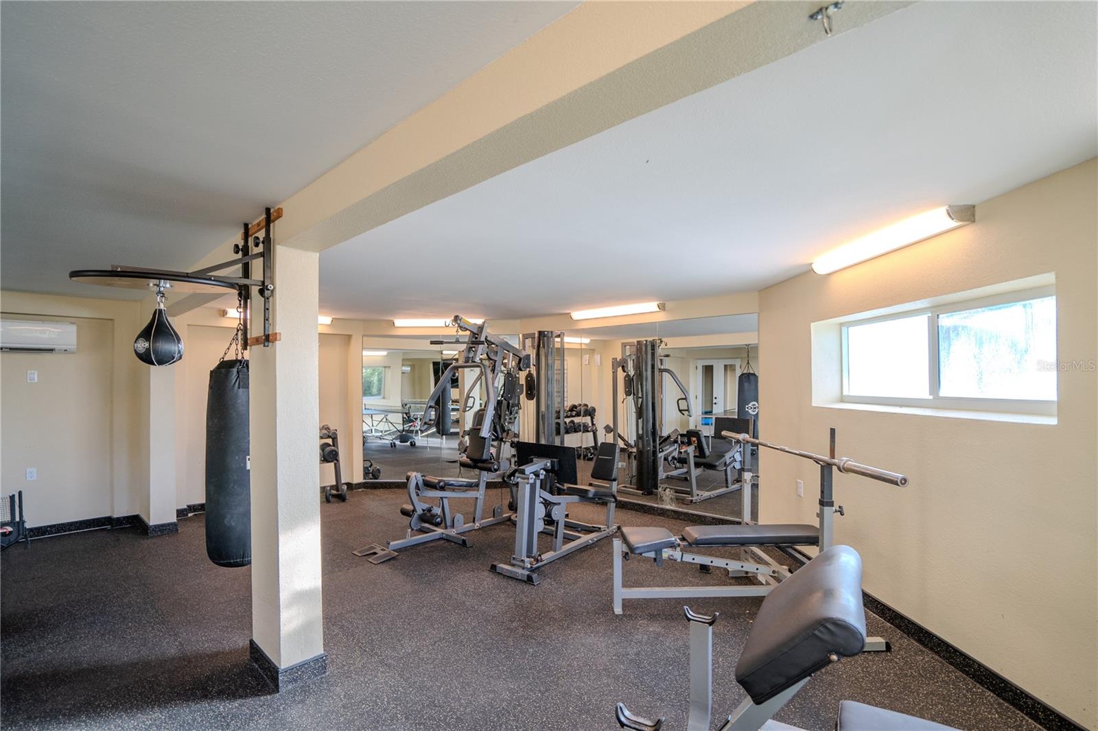 TIERRA VERDE - Residential