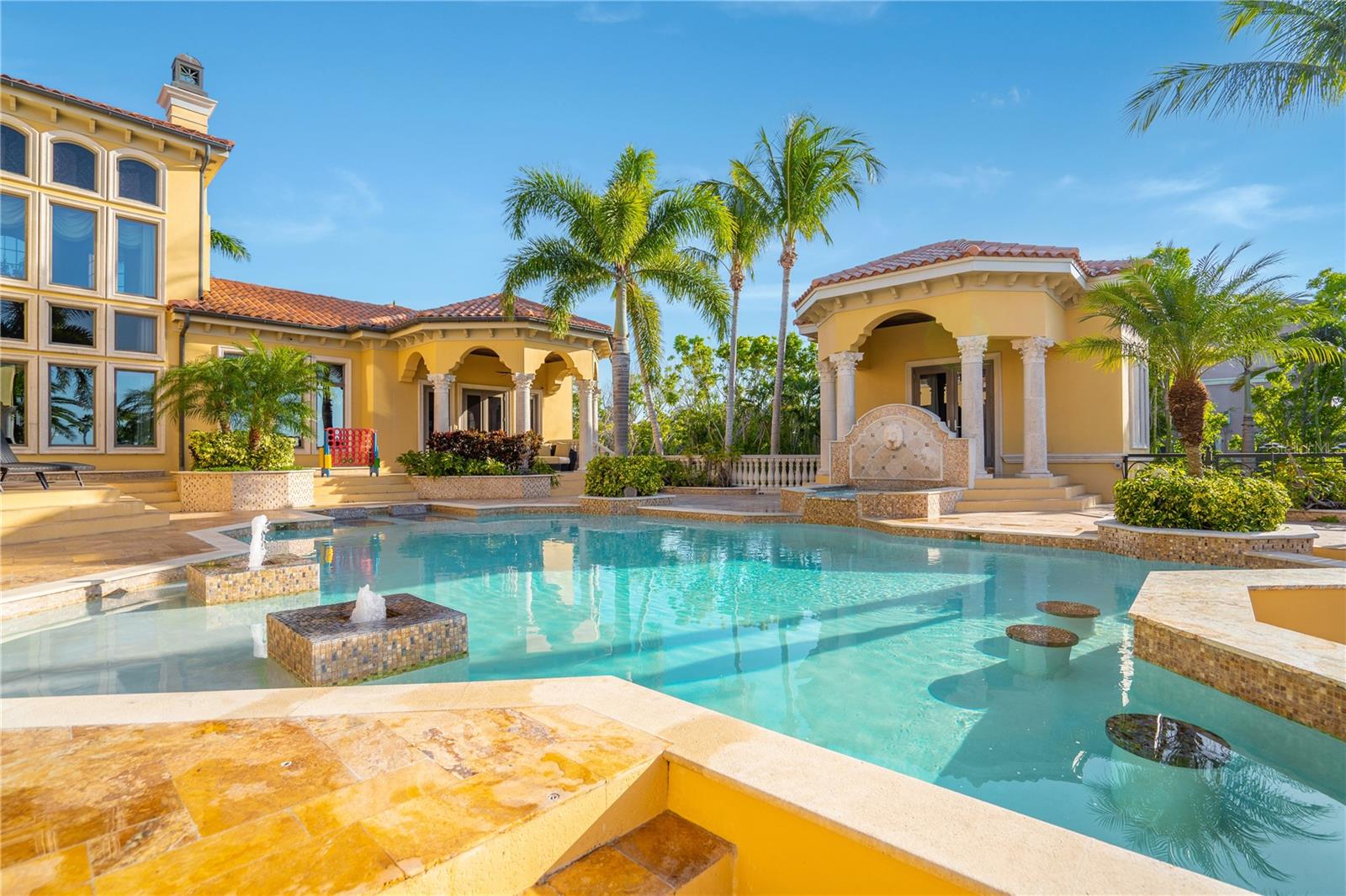 TIERRA VERDE - Residential