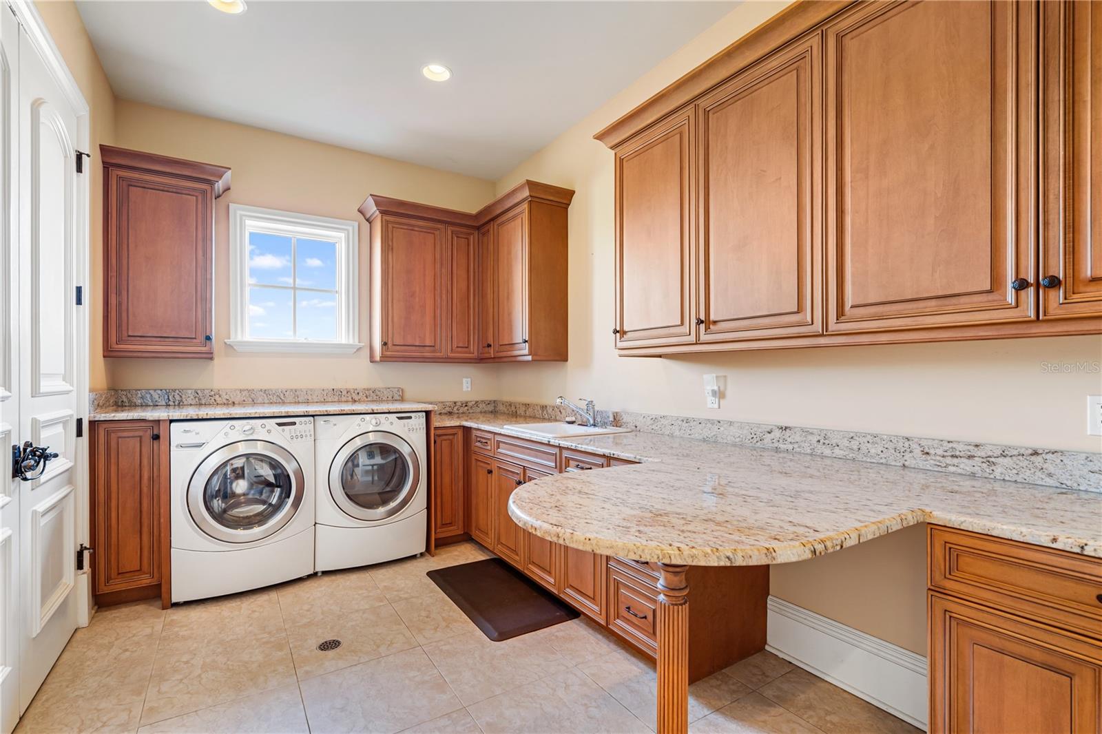 TIERRA VERDE - Residential