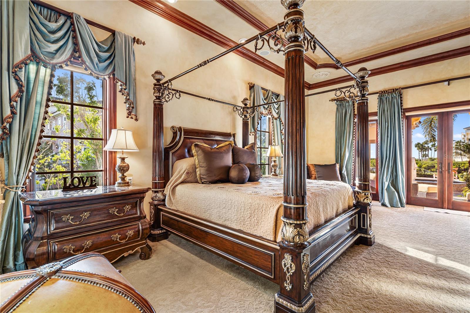 TIERRA VERDE - Residential