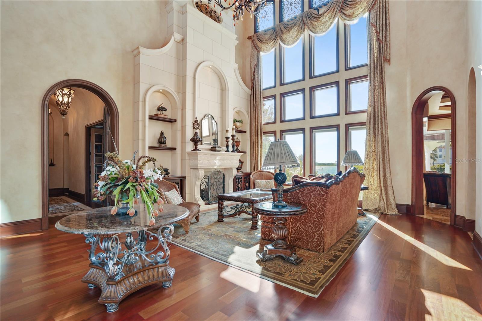 TIERRA VERDE - Residential