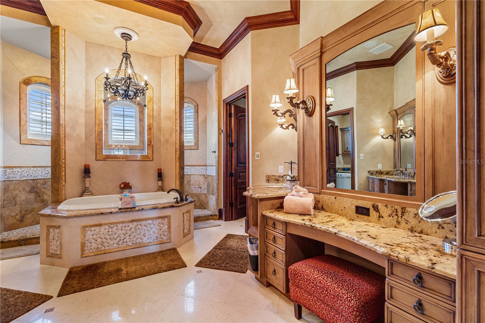 TIERRA VERDE - Residential