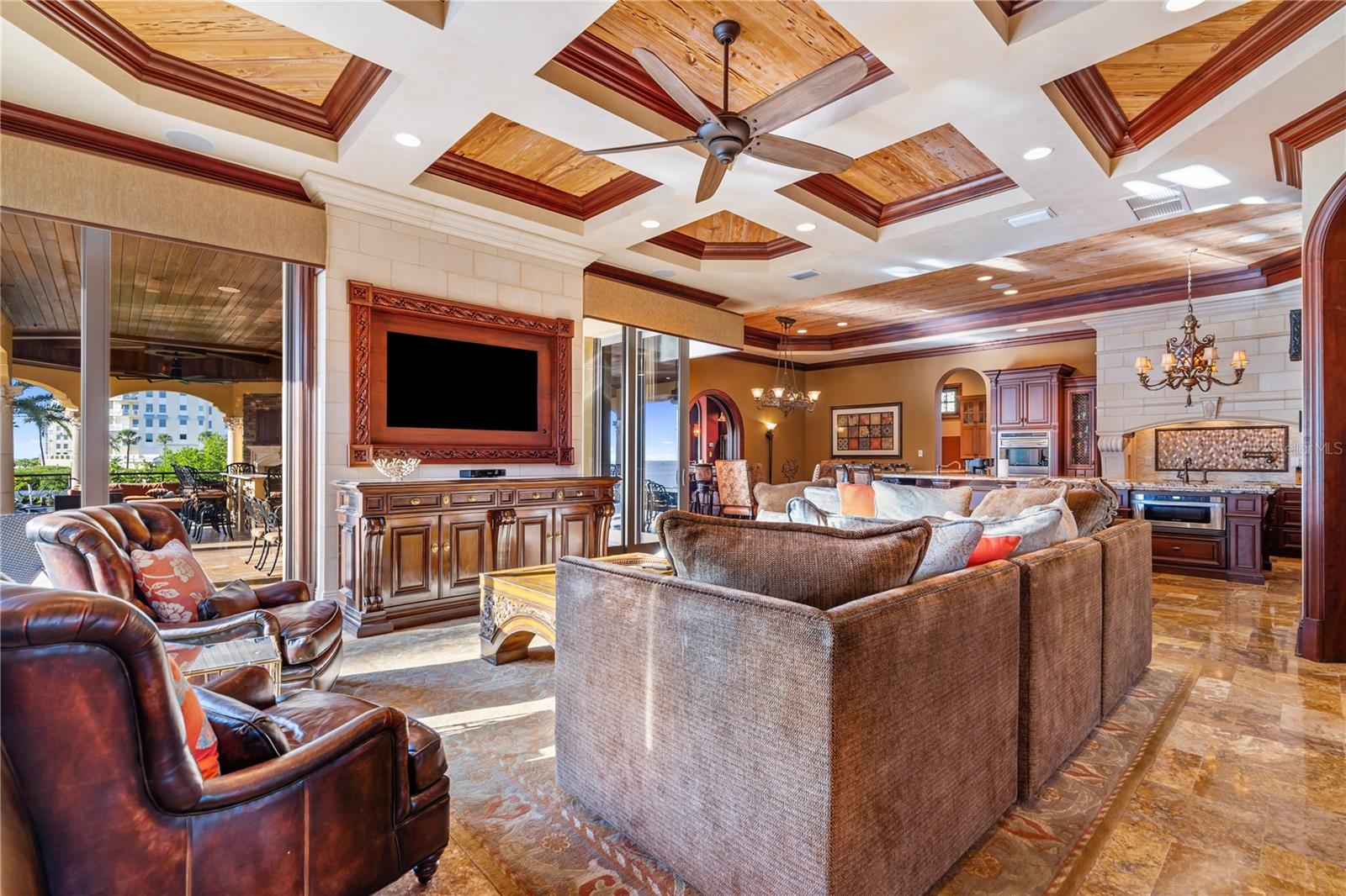 TIERRA VERDE - Residential