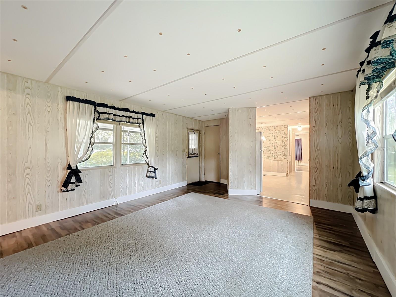WHITESIDE - Residential