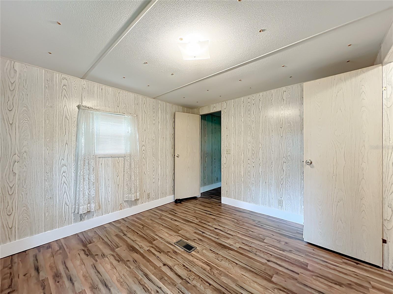 WHITESIDE - Residential