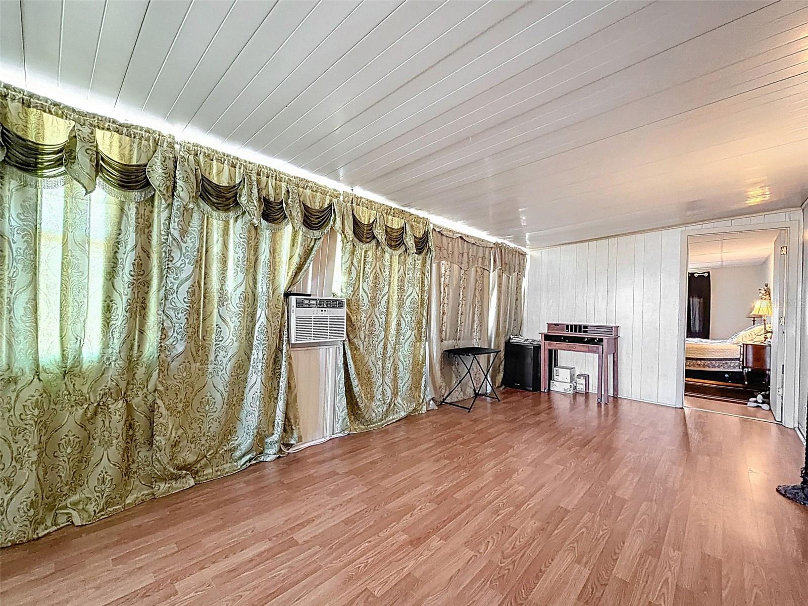 SKYVIEW ESTATES - Residential