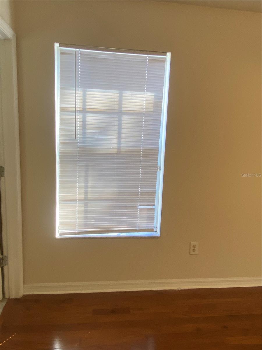 THE PROMENADE TWNHMS AT WES - Residential Lease