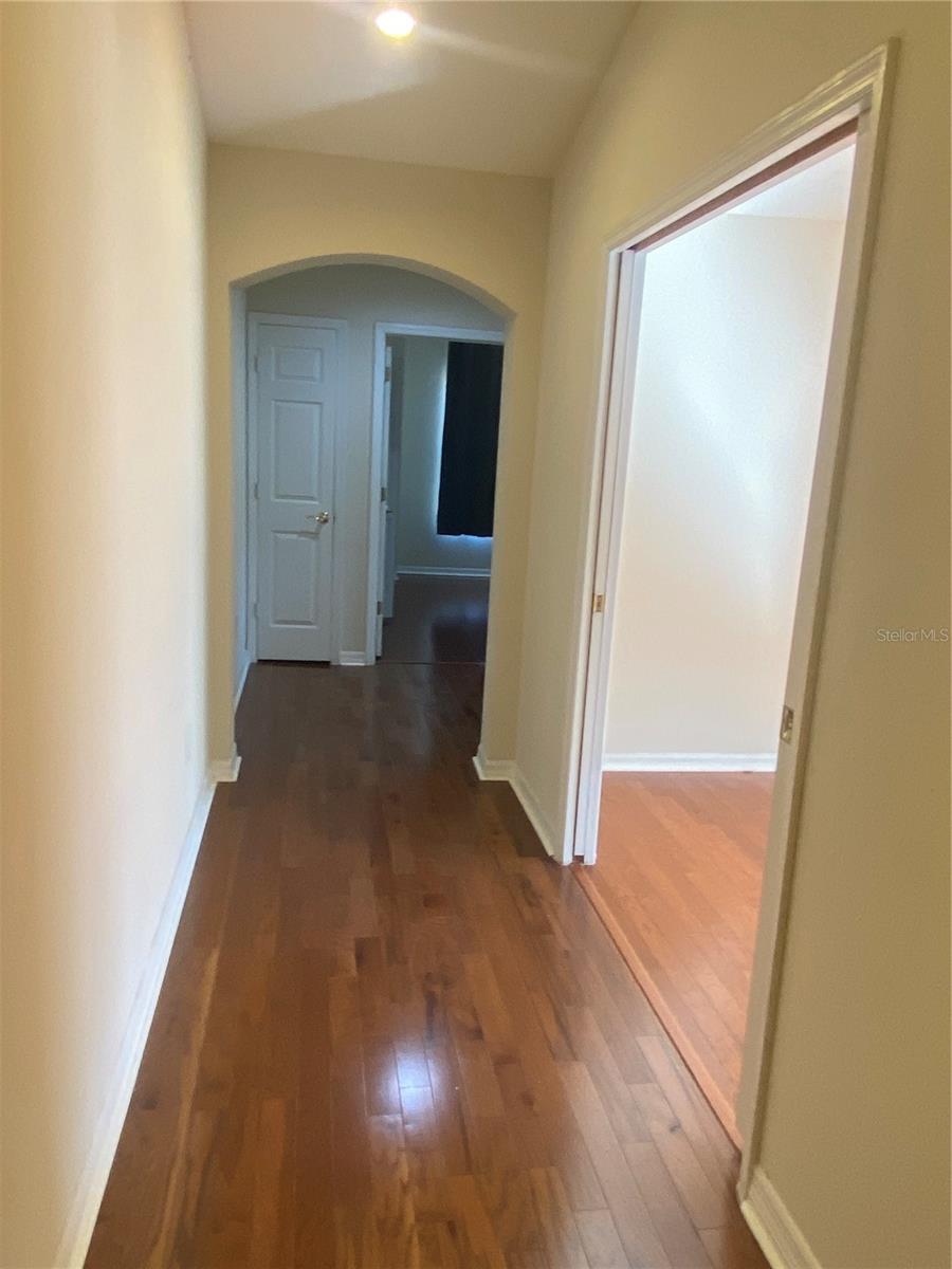 THE PROMENADE TWNHMS AT WES - Residential Lease