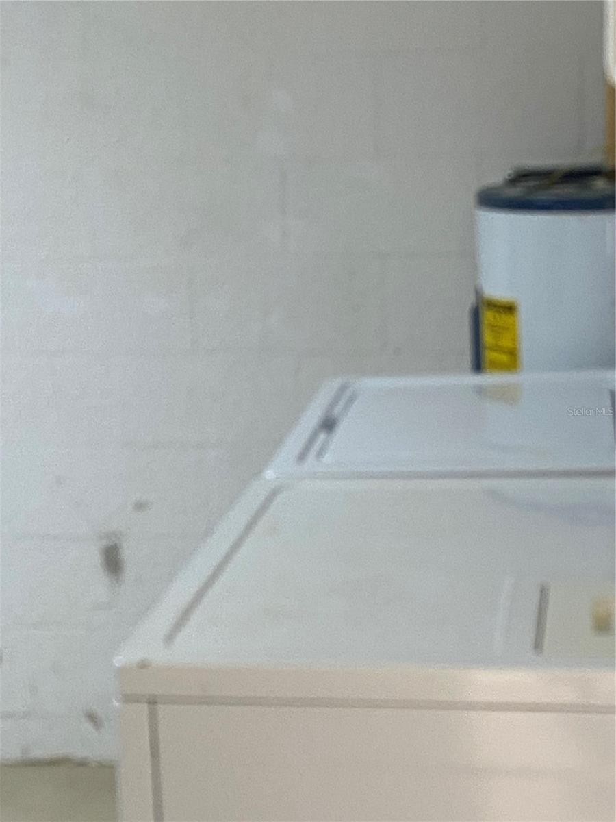 THE PROMENADE TWNHMS AT WES - Residential Lease