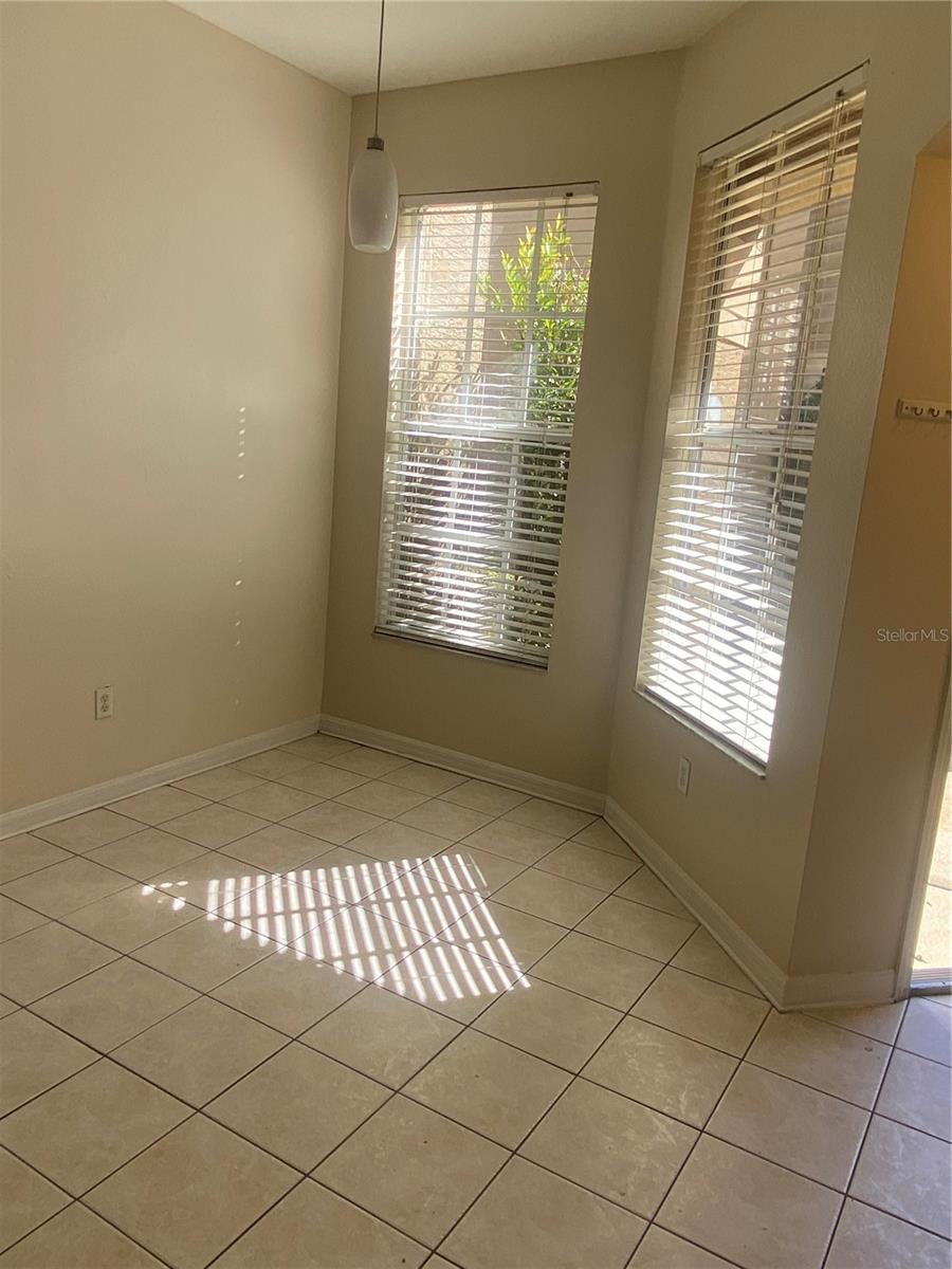 THE PROMENADE TWNHMS AT WES - Residential Lease