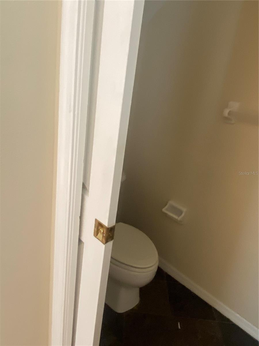 THE PROMENADE TWNHMS AT WES - Residential Lease