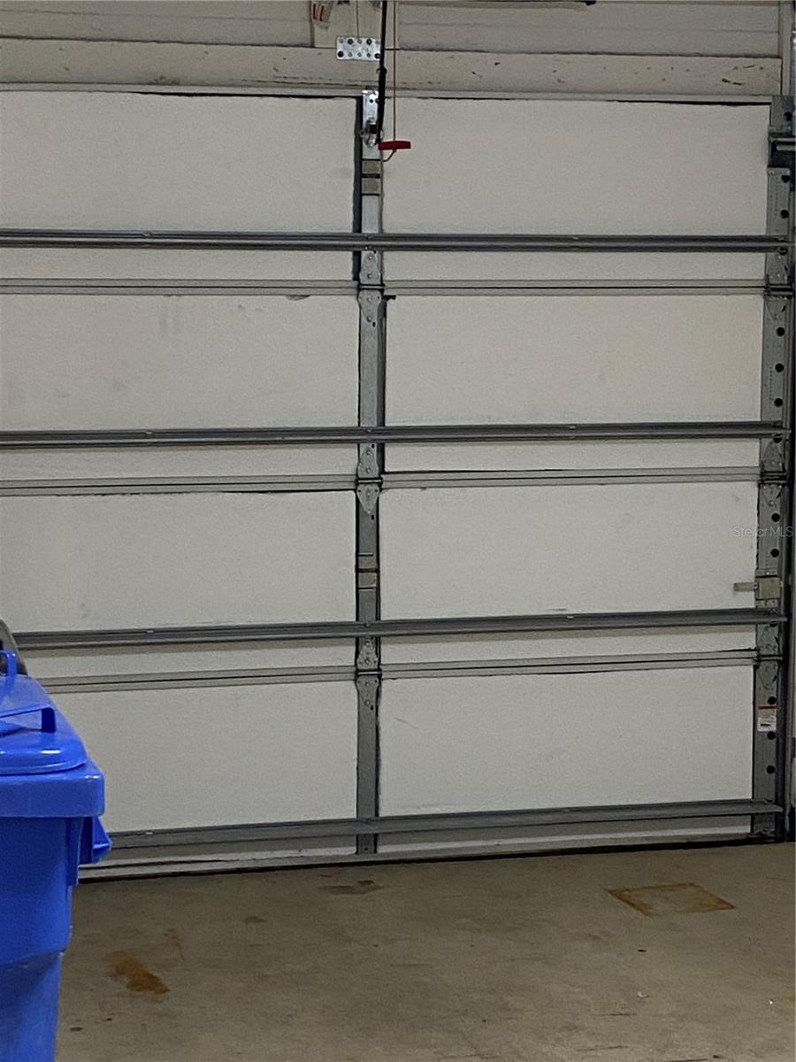 THE PROMENADE TWNHMS AT WES - Residential Lease