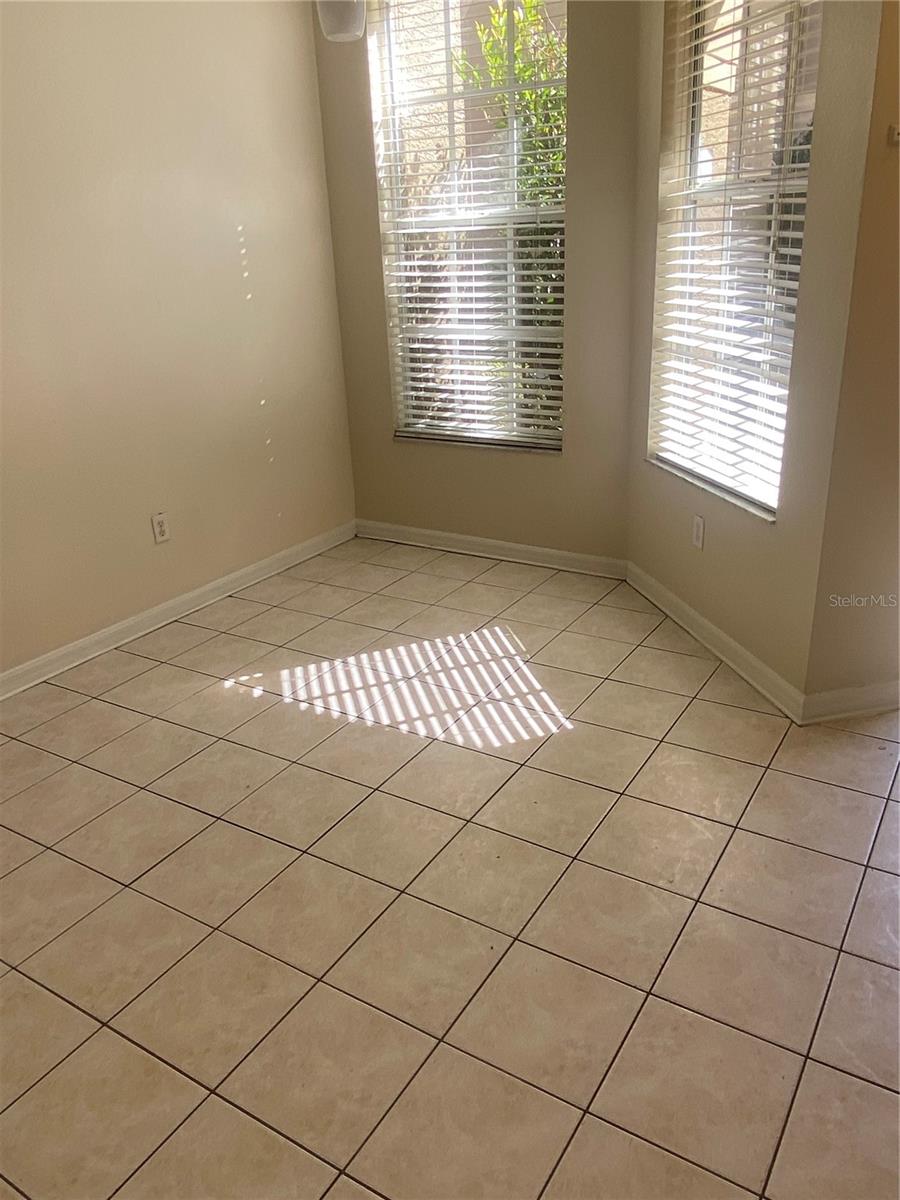 THE PROMENADE TWNHMS AT WES - Residential Lease