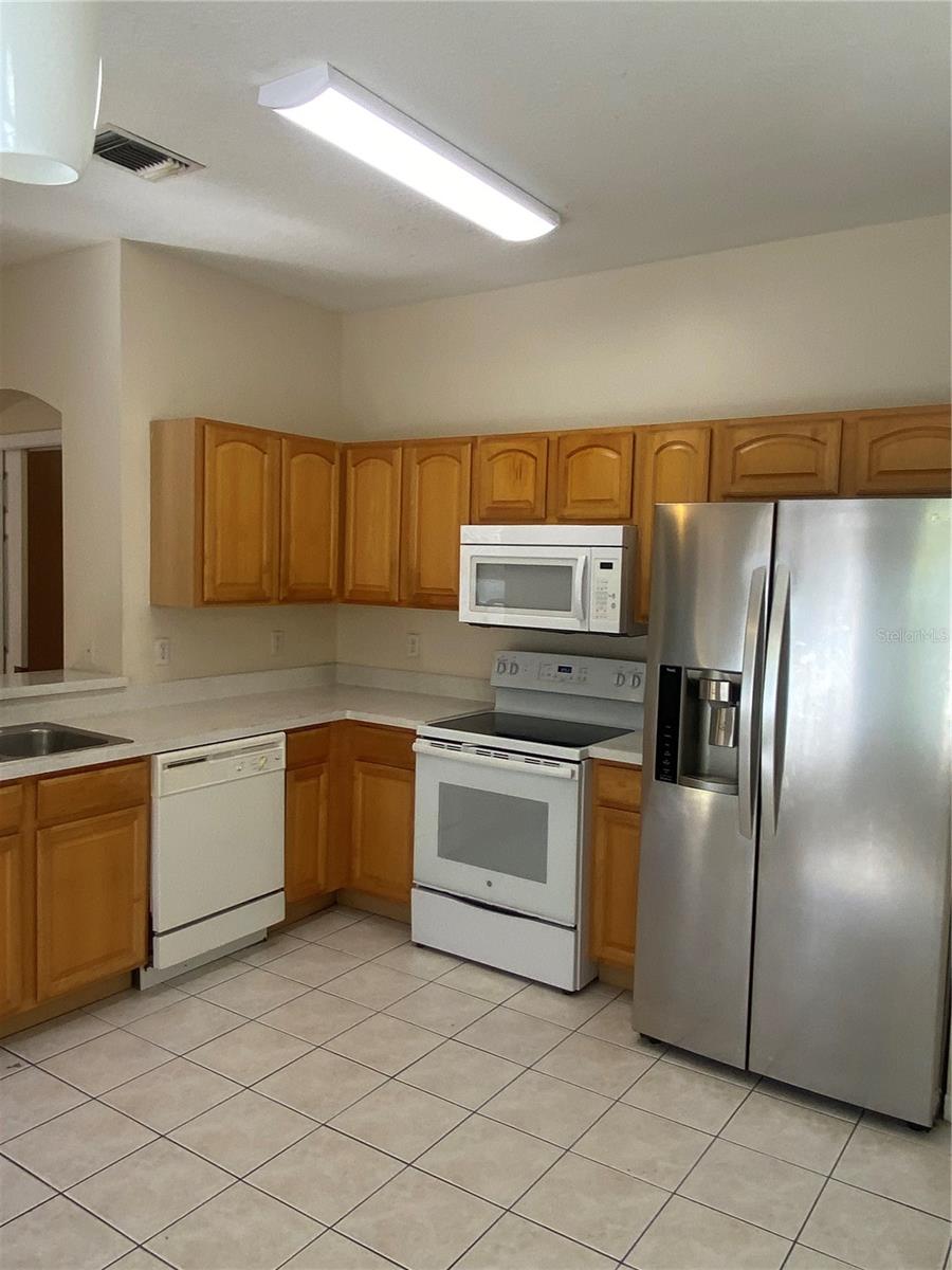 THE PROMENADE TWNHMS AT WES - Residential Lease