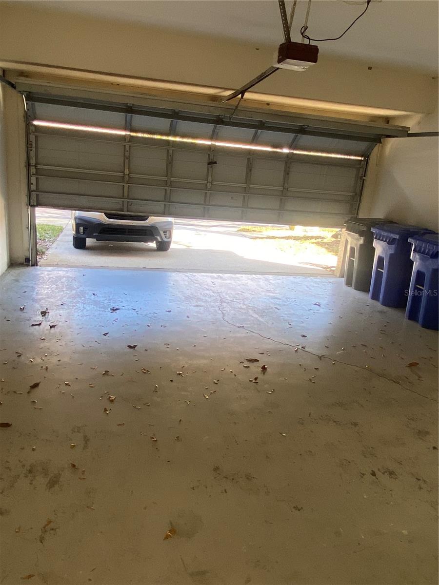 THE PROMENADE TWNHMS AT WES - Residential Lease