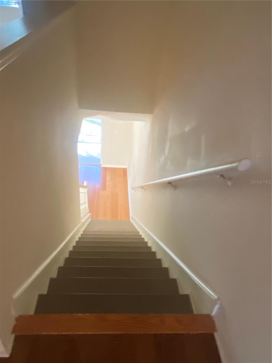 THE PROMENADE TWNHMS AT WES - Residential Lease