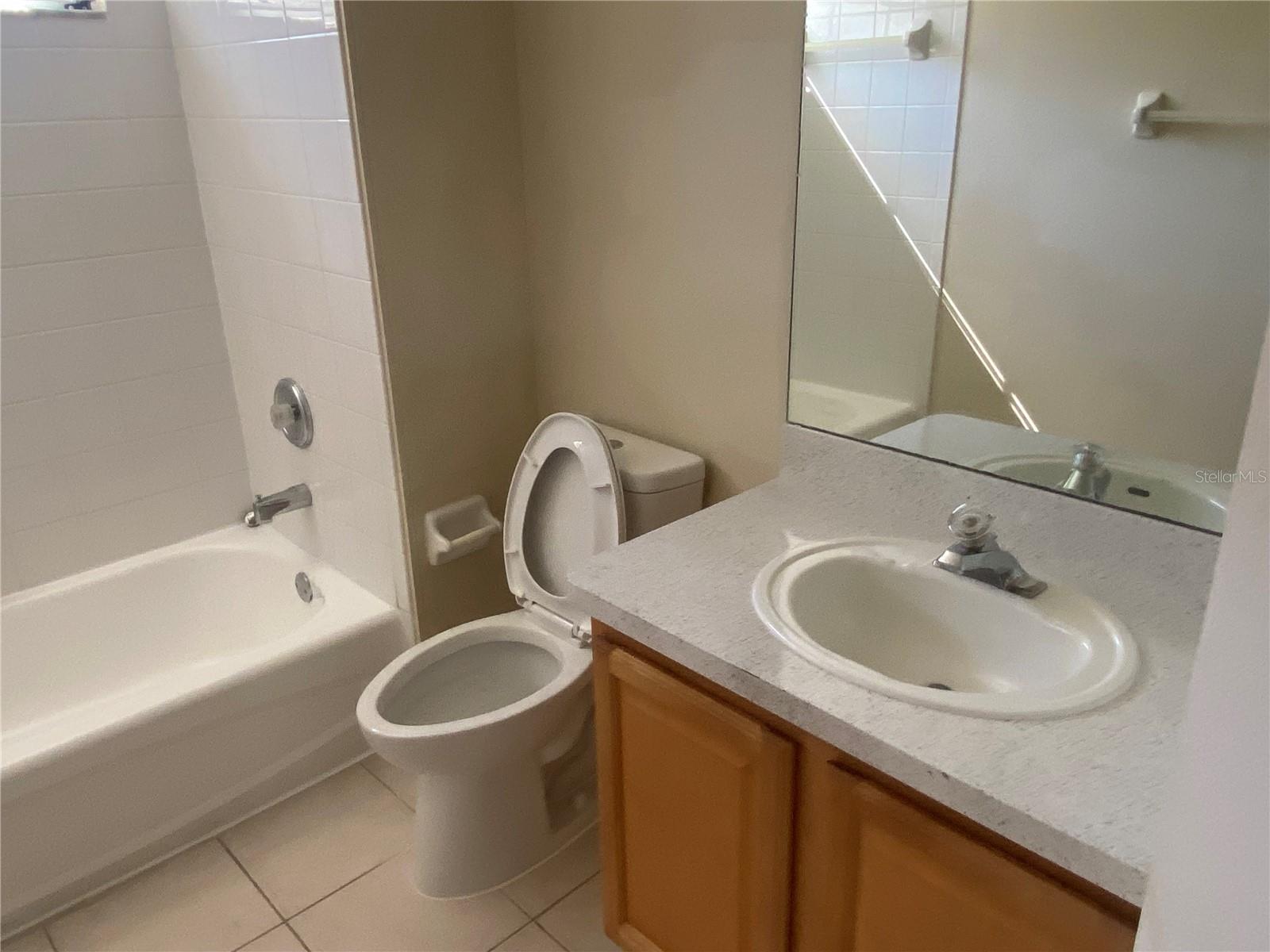 THE PROMENADE TWNHMS AT WES - Residential Lease