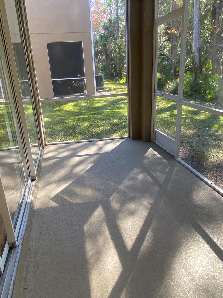 THE PROMENADE TWNHMS AT WES - Residential Lease