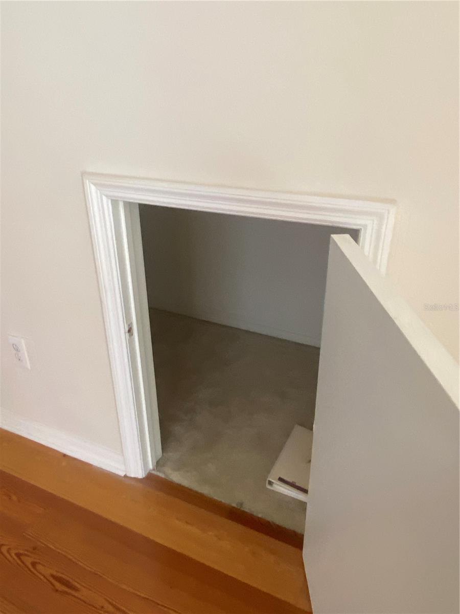 THE PROMENADE TWNHMS AT WES - Residential Lease