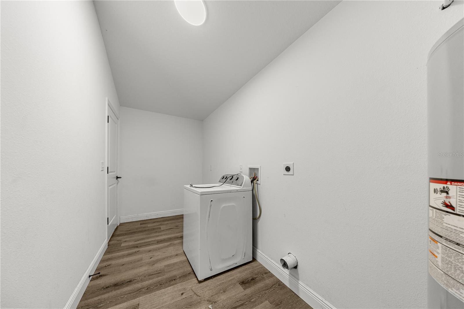 OCALA RDG UN 03 - Residential Lease