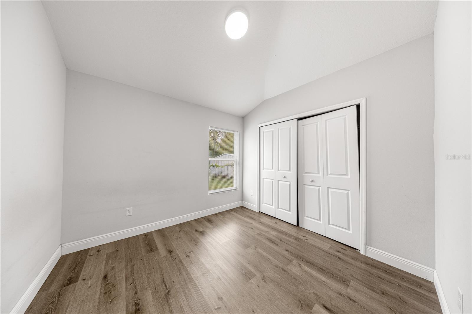 OCALA RDG UN 03 - Residential Lease