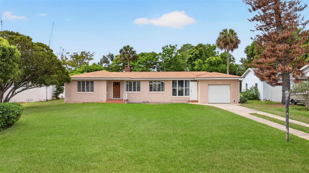 Photo of 1550 Moravia Avenue, Daytona Beach, FL 32117 (MLS # V4948646)
