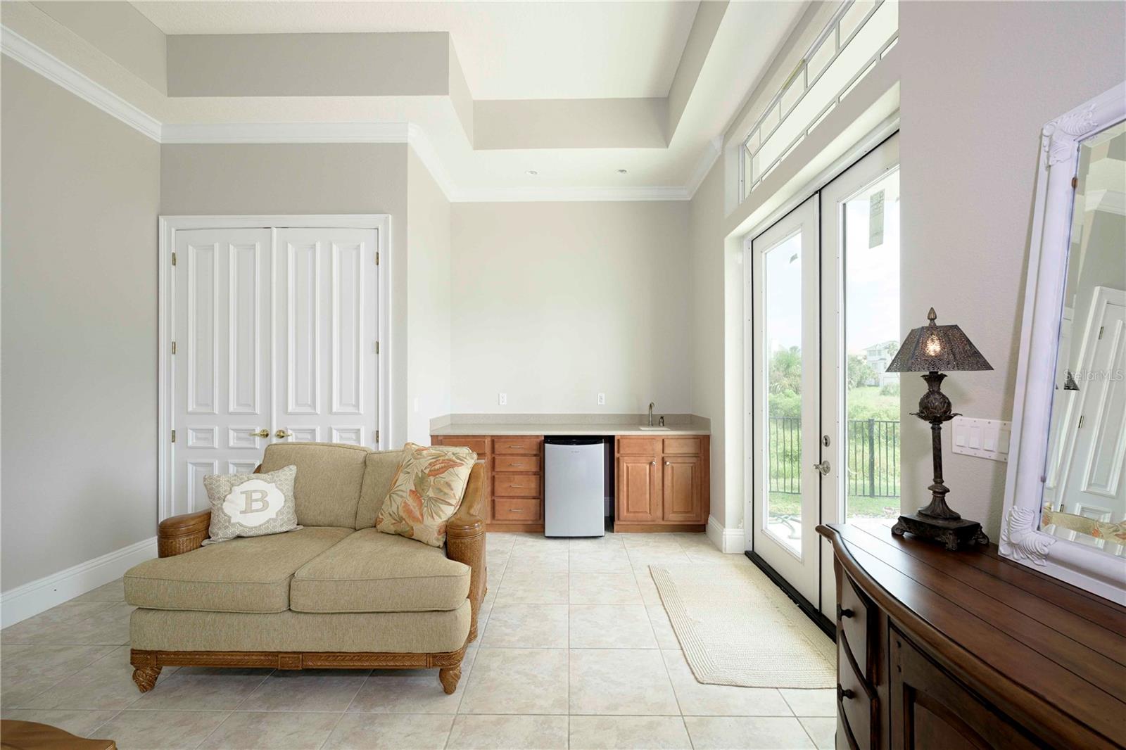 ARMAND BEACH EAST SUB - Residential Lease