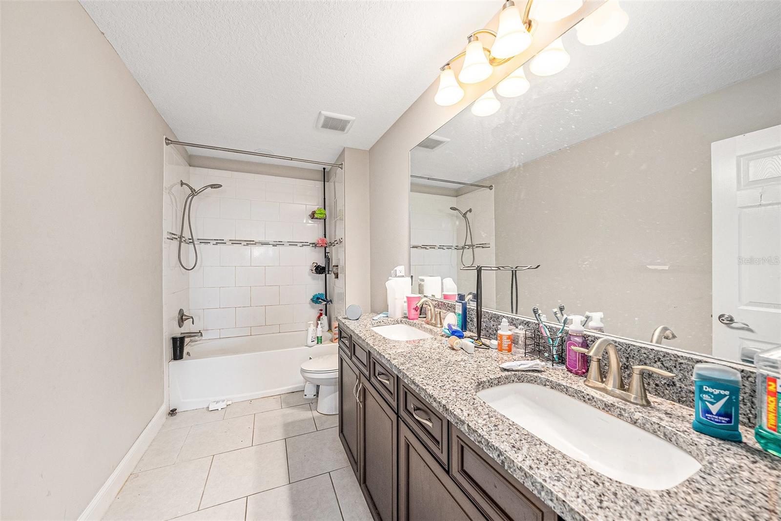 B & D HAWKSTONE PH 1 - Residential