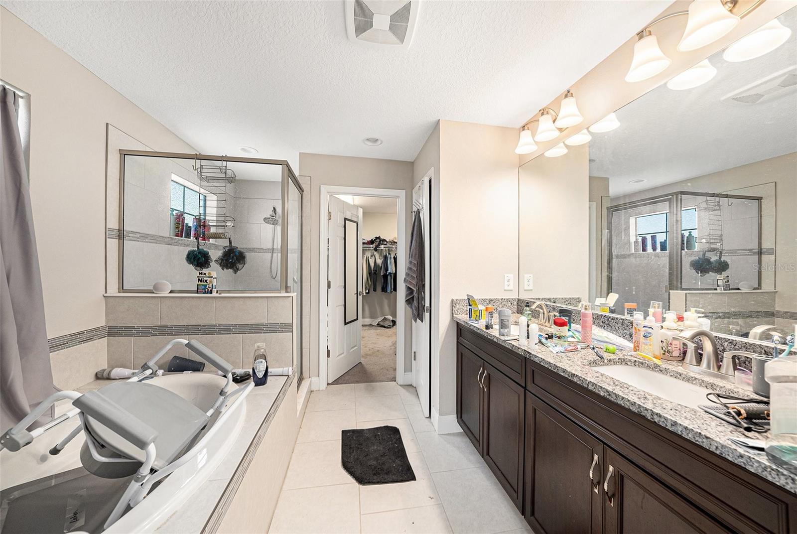 B & D HAWKSTONE PH 1 - Residential