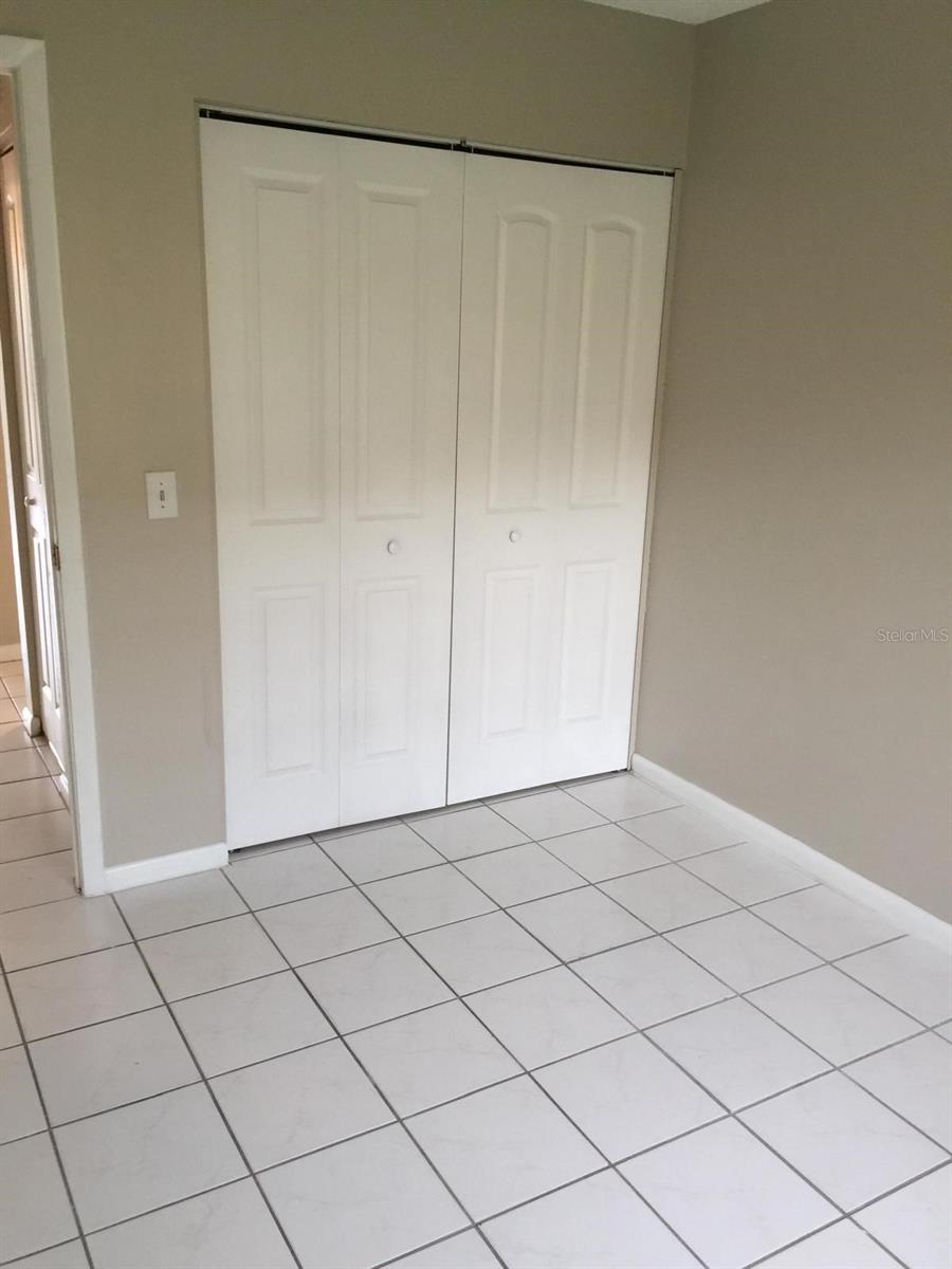 VALRICO MANOR UNIT 3 - Residential Lease