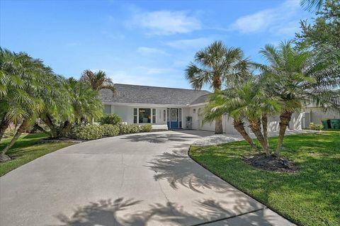 Photo of 18380 Robinson Avenue, Port Charlotte, FL 33948 (MLS # A4687139)