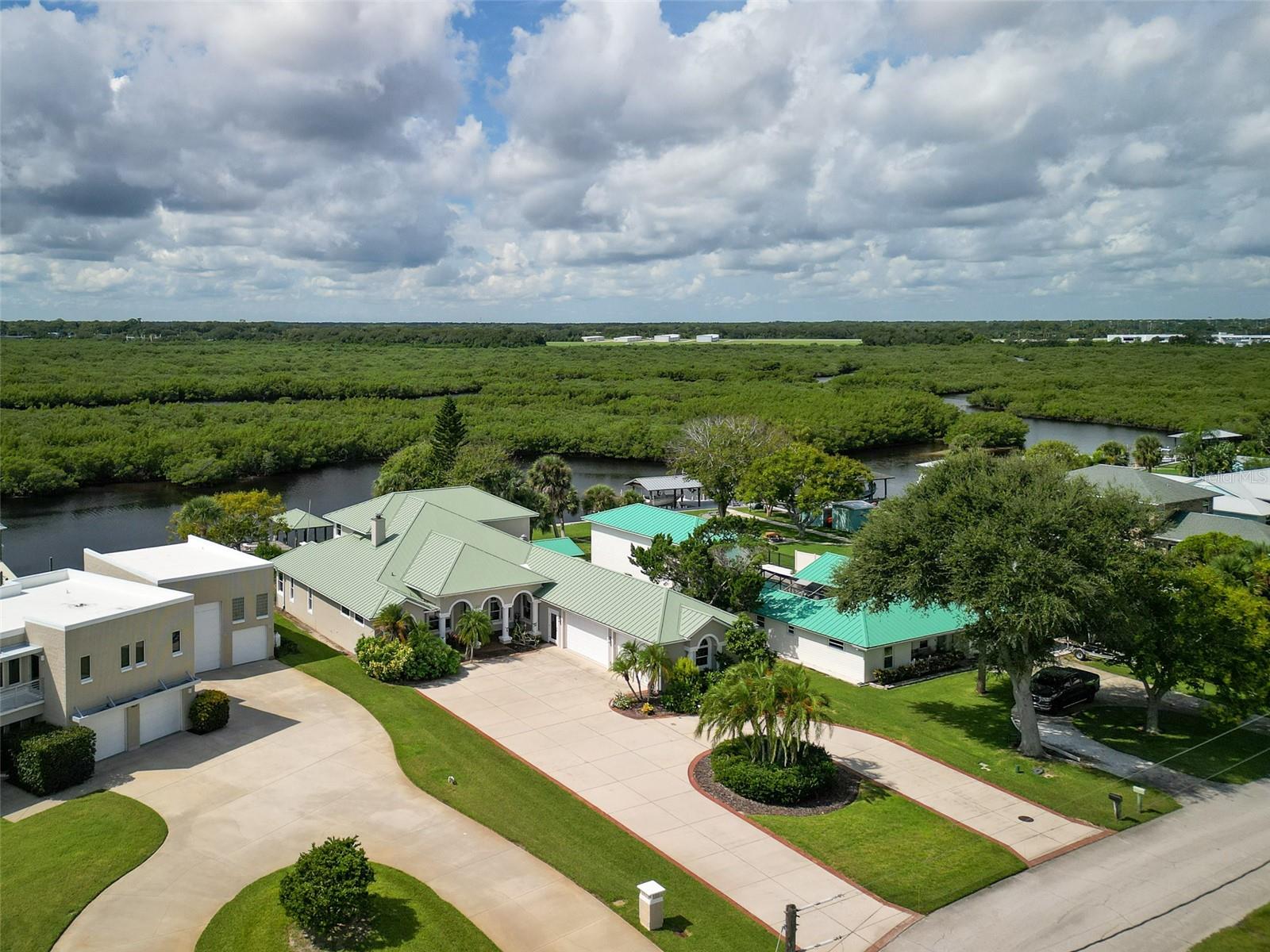 INLET SHORES - Residential