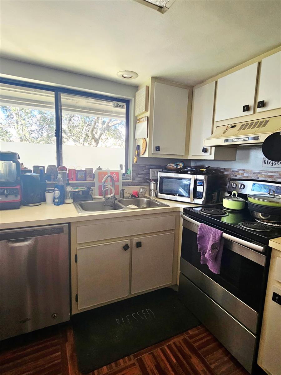 1054 LOTUS COVE COURT 641