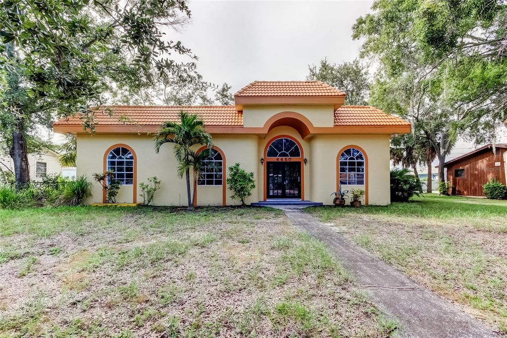 Photo of 6450 1st Avenue N, St Petersburg, FL 33710 (MLS # TB8430378)