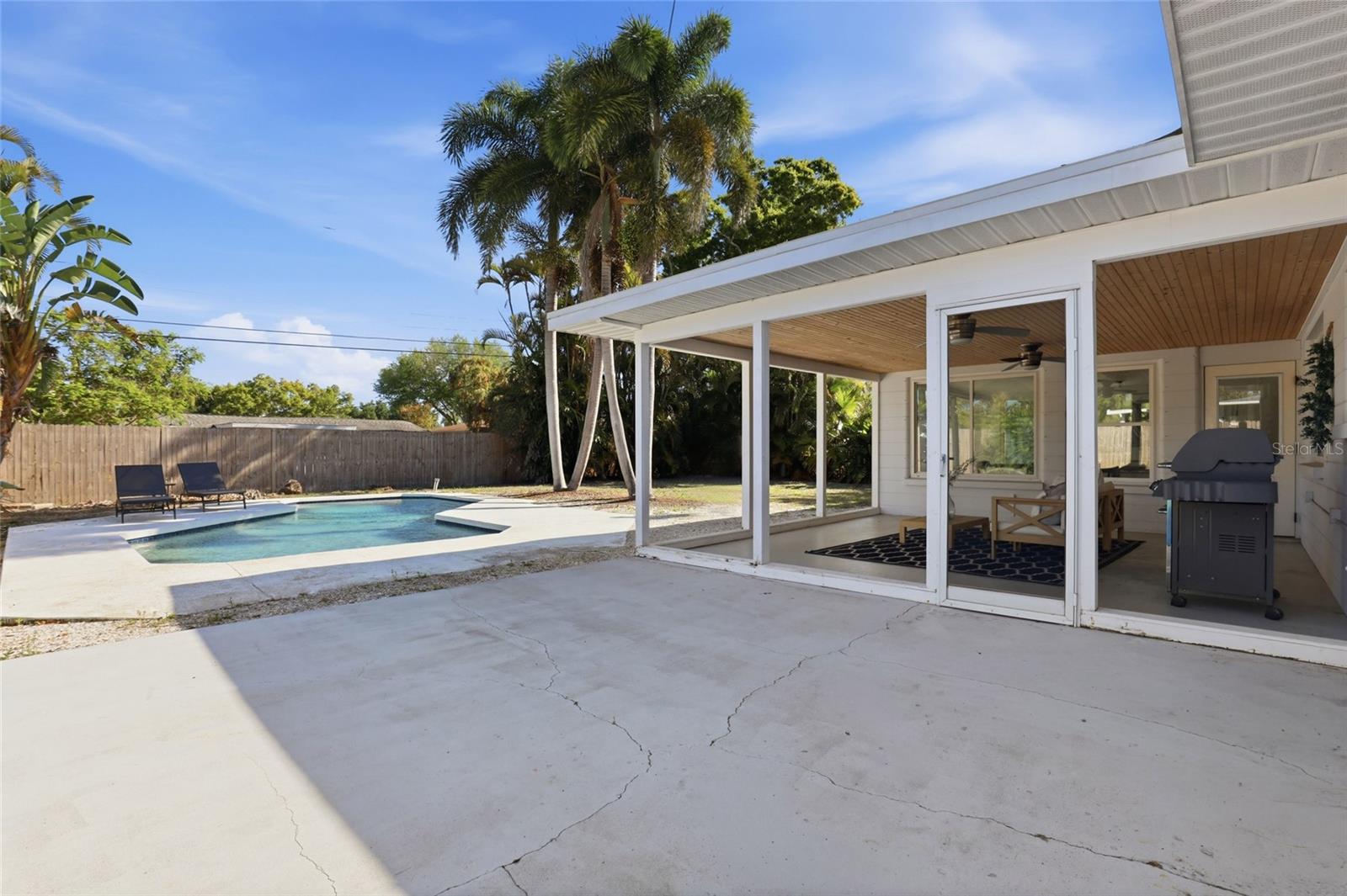 SUNNYSIDE PARK - Residential