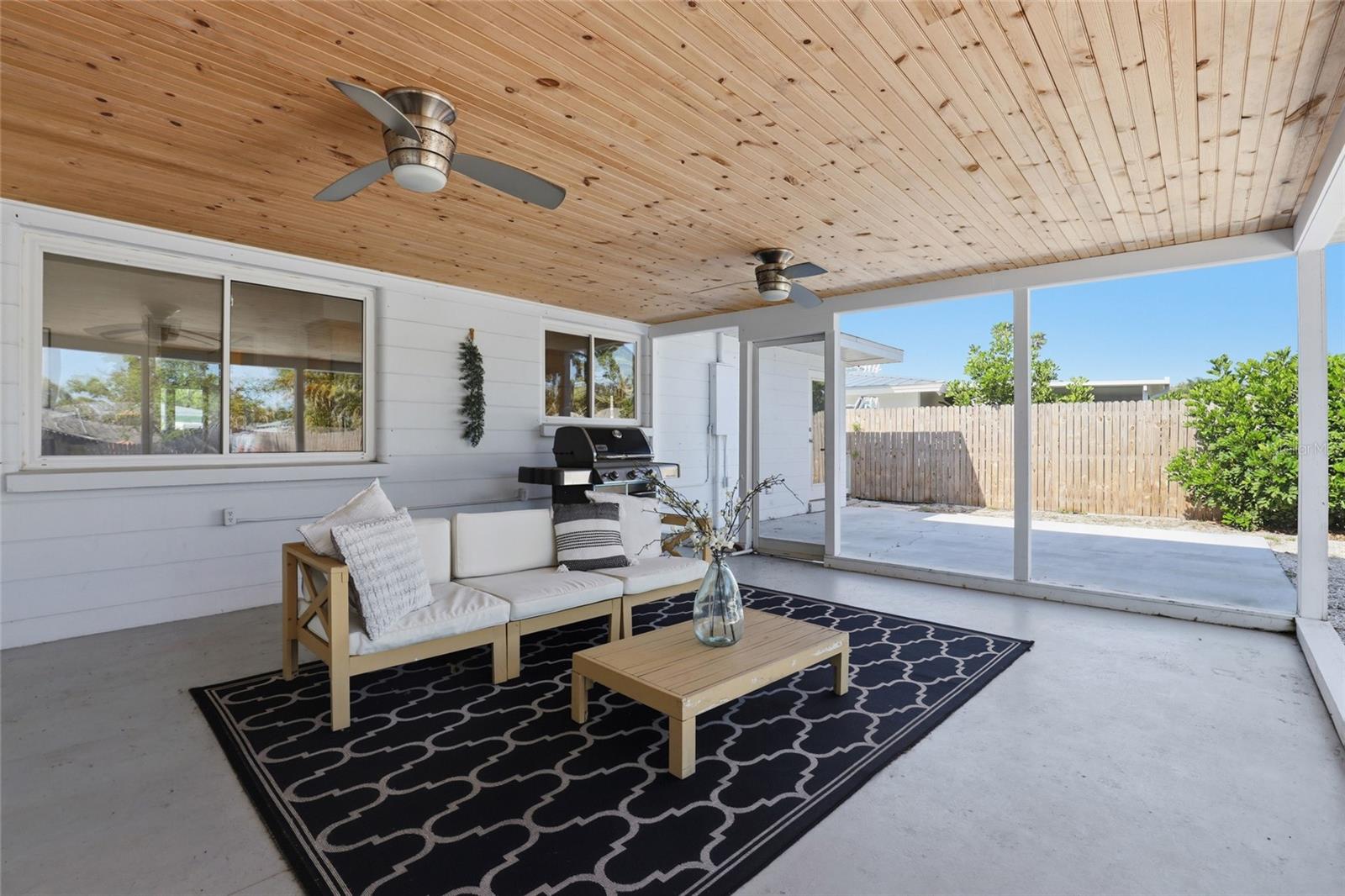 SUNNYSIDE PARK - Residential