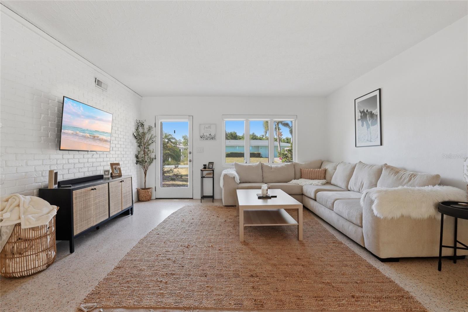 2311 SUNNYSIDE PLACE