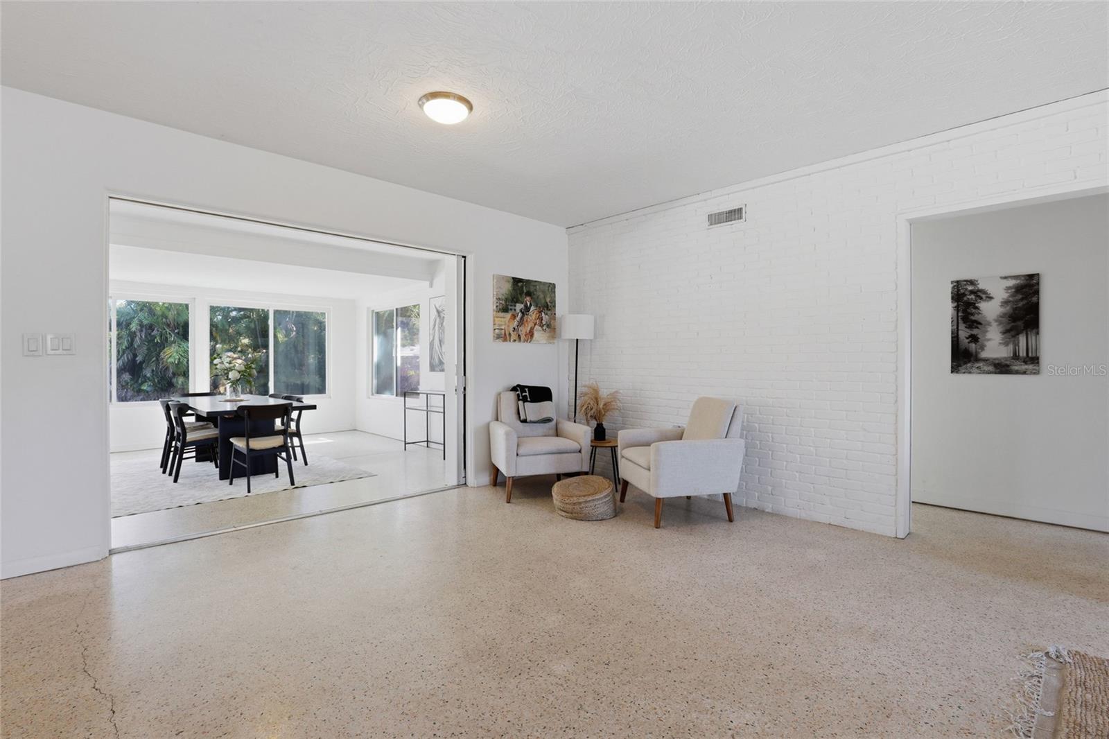 SUNNYSIDE PARK - Residential