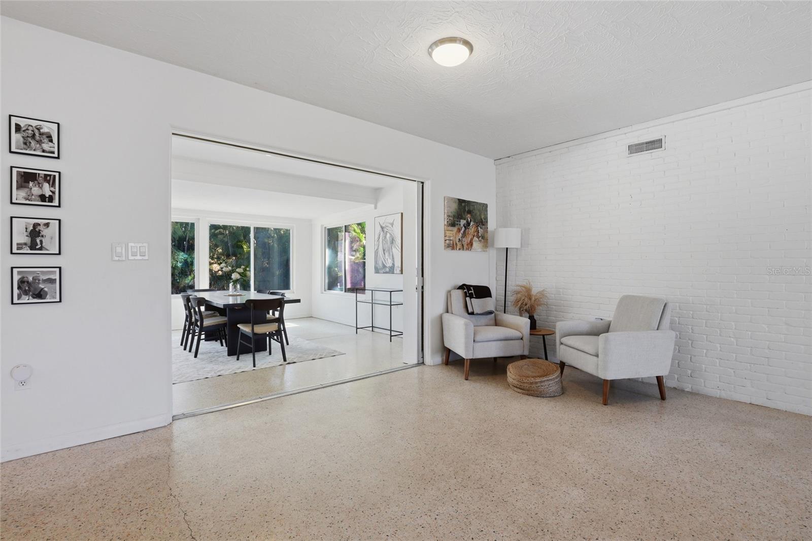 SUNNYSIDE PARK - Residential