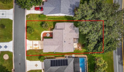 A home in LADY LAKE