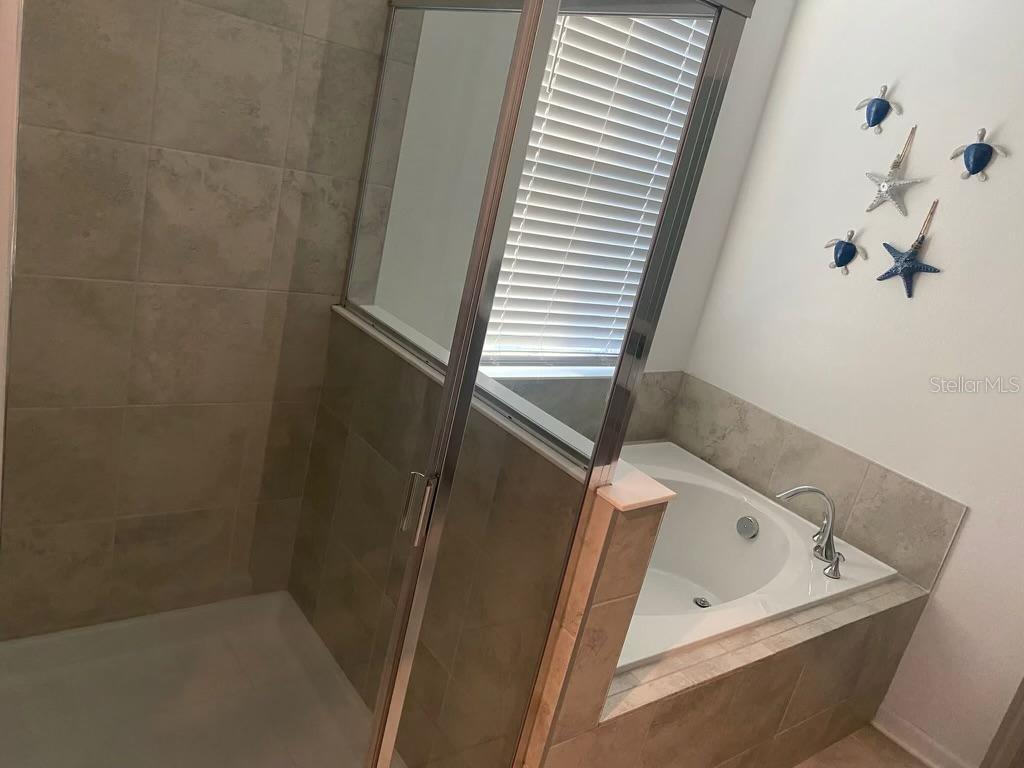 CHAMPIONSGATE CONDO 3 PH 18 & PH 19 - Residential