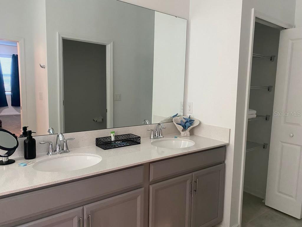CHAMPIONSGATE CONDO 3 PH 18 & PH 19 - Residential