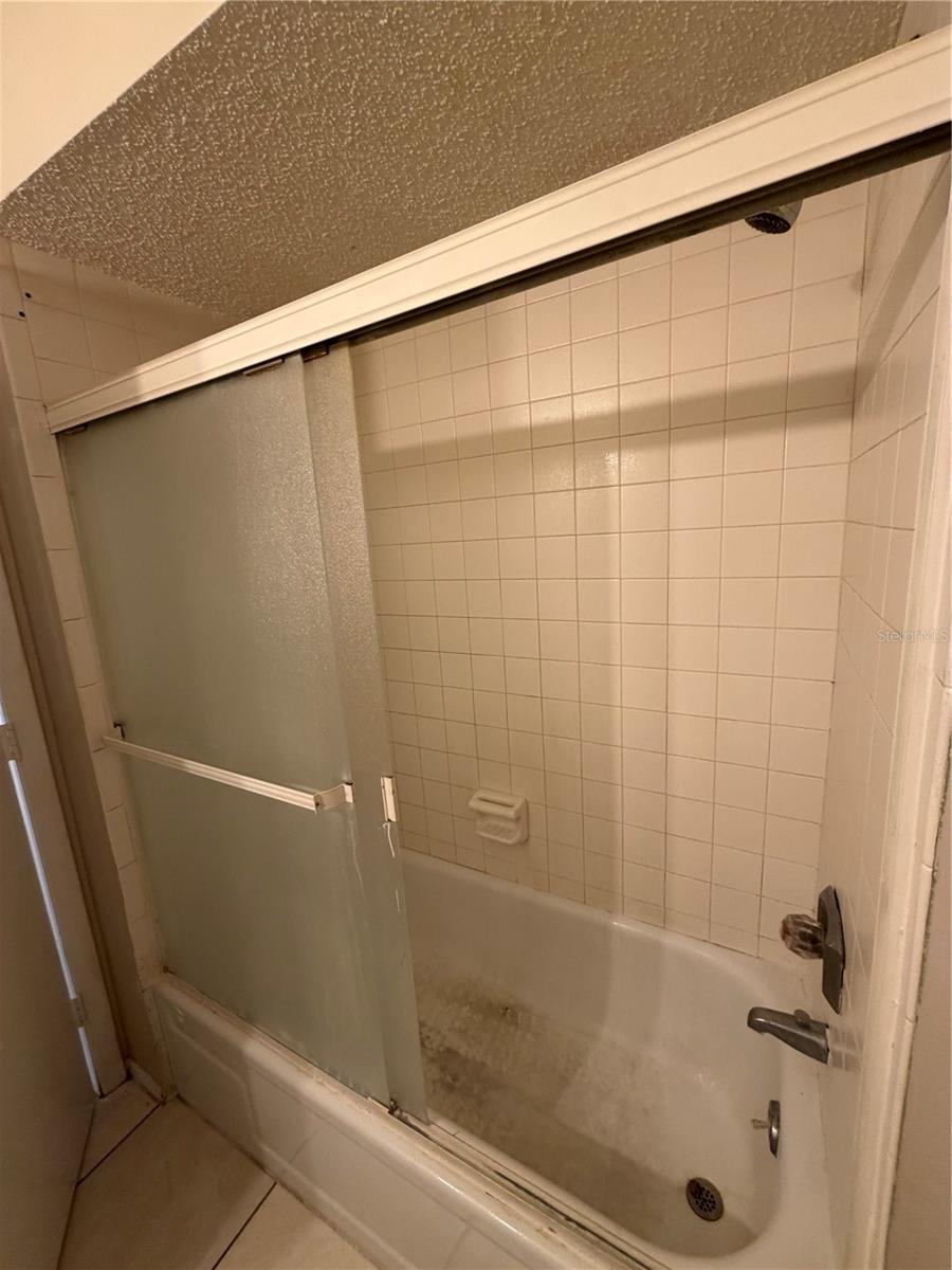 SUNSHINE VILLAS BLDG H - Residential