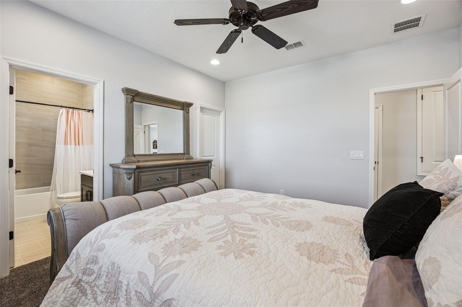 WINDING BAY PH 2 - Residential